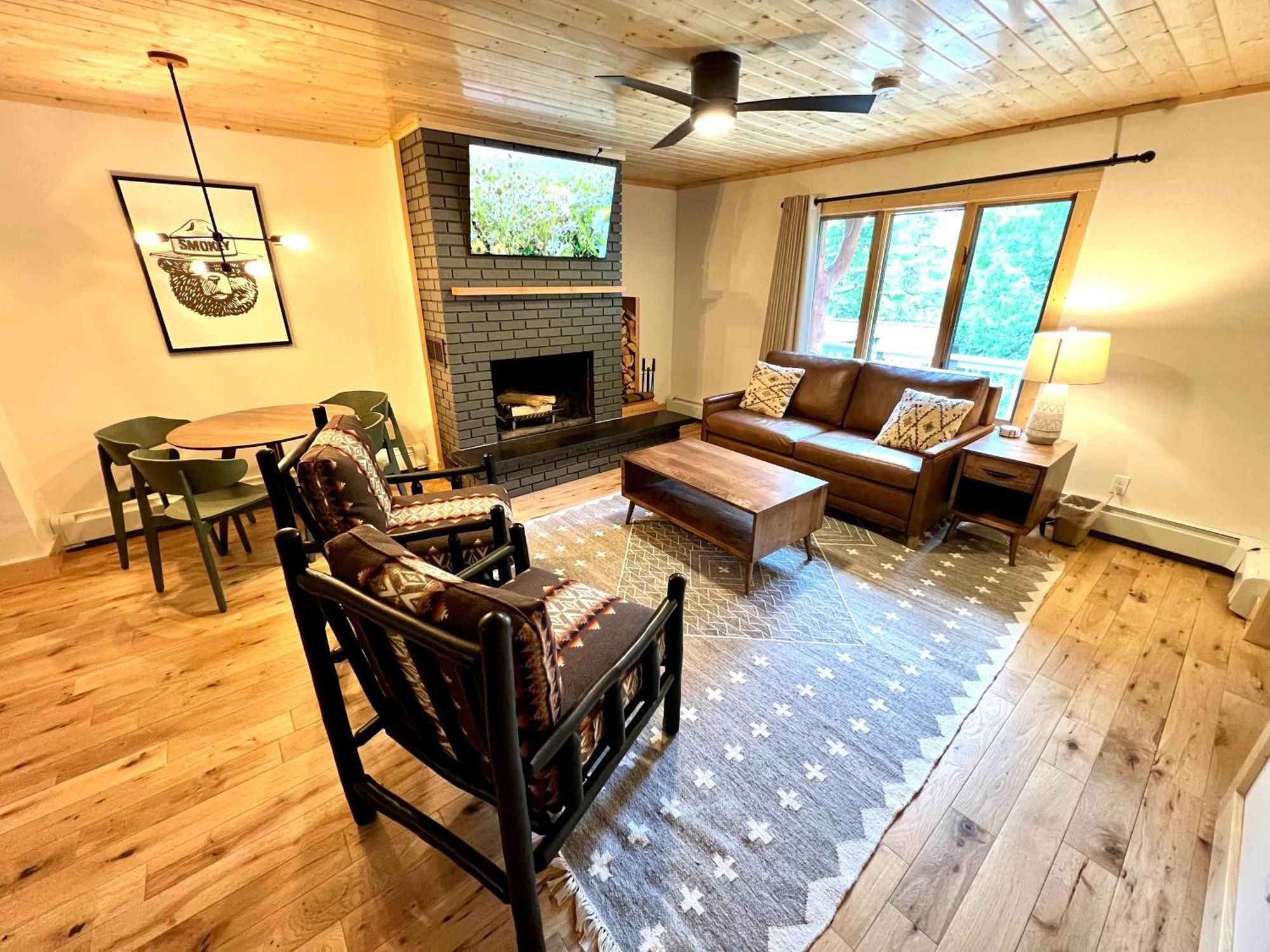 Thomsonite Inn On Lake Superior Grand Marais Δωμάτιο φωτογραφία